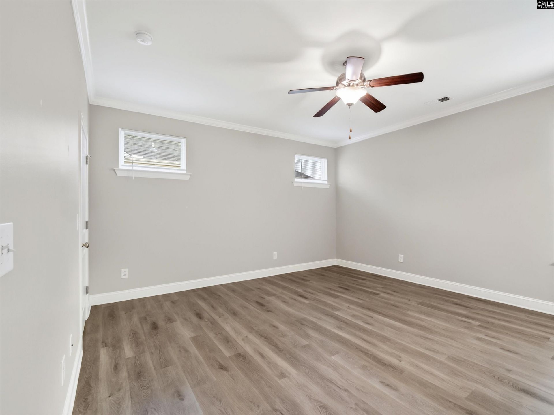 909 Layton Way  Photo 12