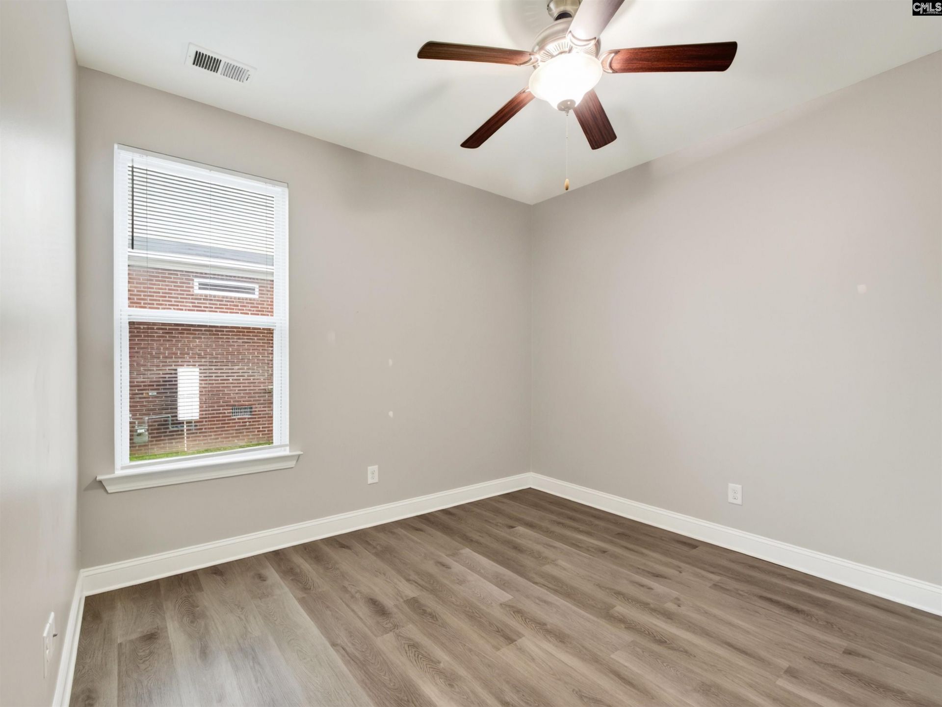 909 Layton Way  Photo 23