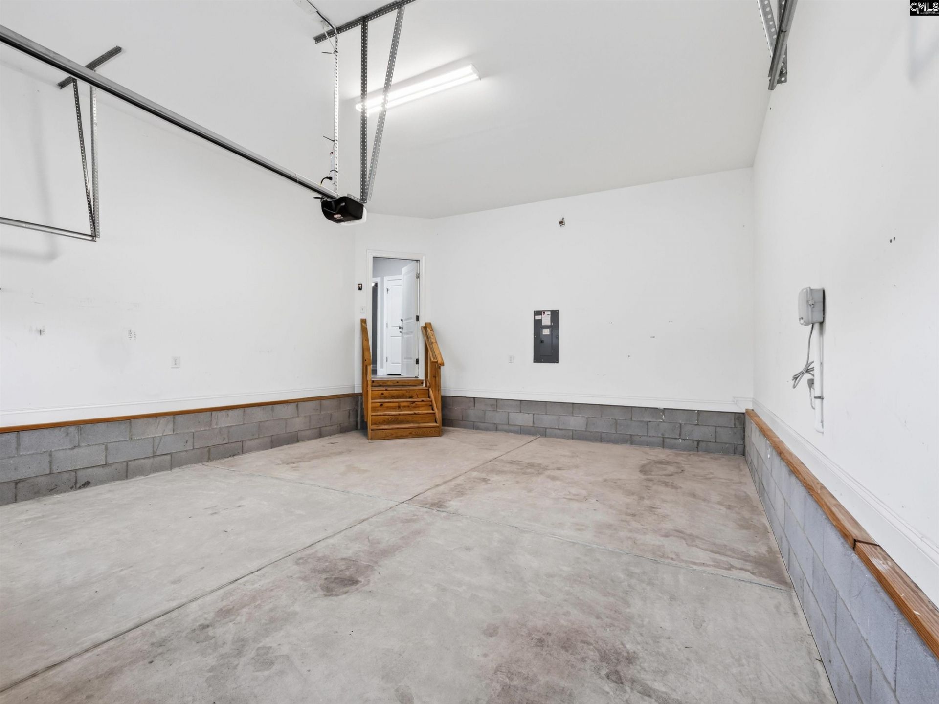 909 Layton Way  Photo 5
