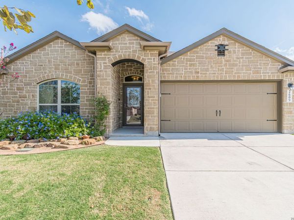 2609 LONESOME CREEK TRL, New Braunfels, TX 78130