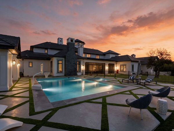 207 WELLESLEY HL, Shavano Park, TX 78231