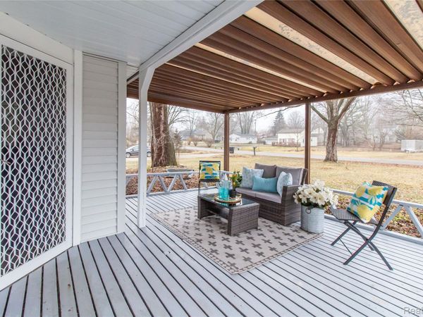 23106 Springbrook Drive , Farmington Hills, Mi 48336
