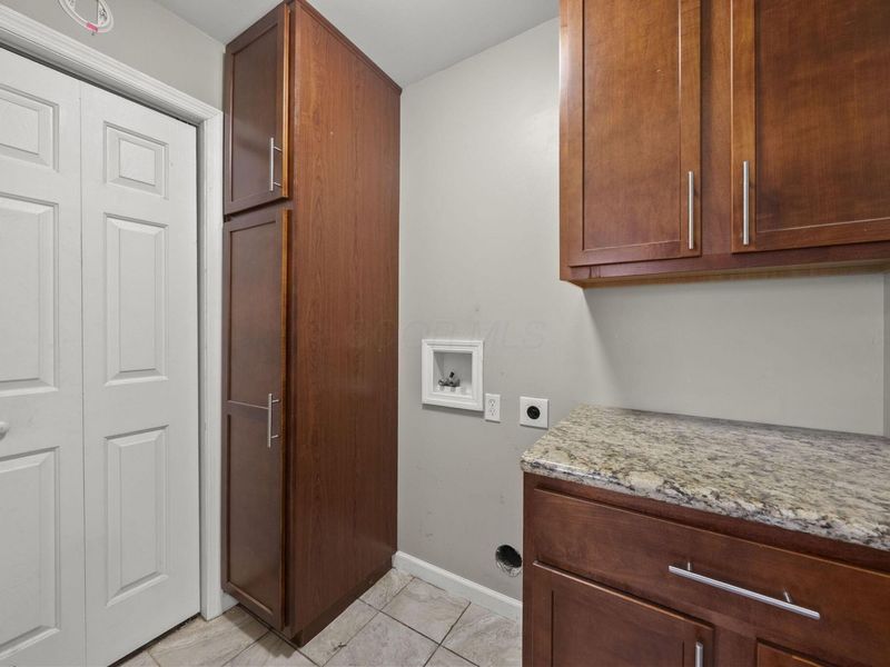 284 Madison Drive N, West Jefferson, OH 43162 Photo 8