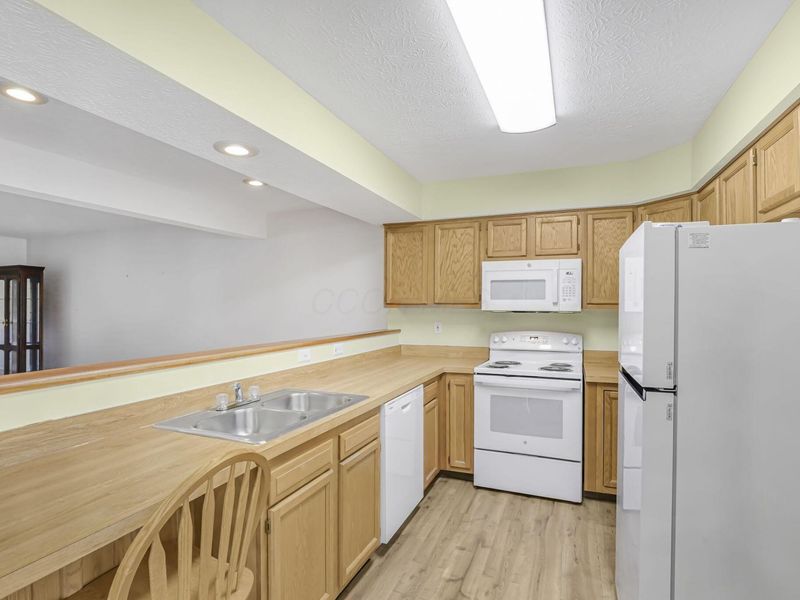 8216 Green Tree Court , Reynoldsburg, OH 43068 Photo 11
