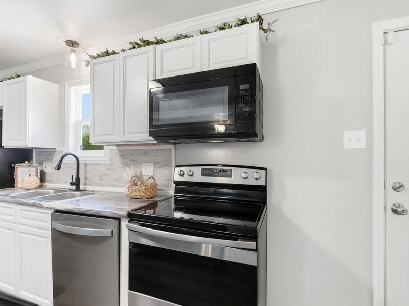 210 S Oak Street , London, OH 43140 Photo 14