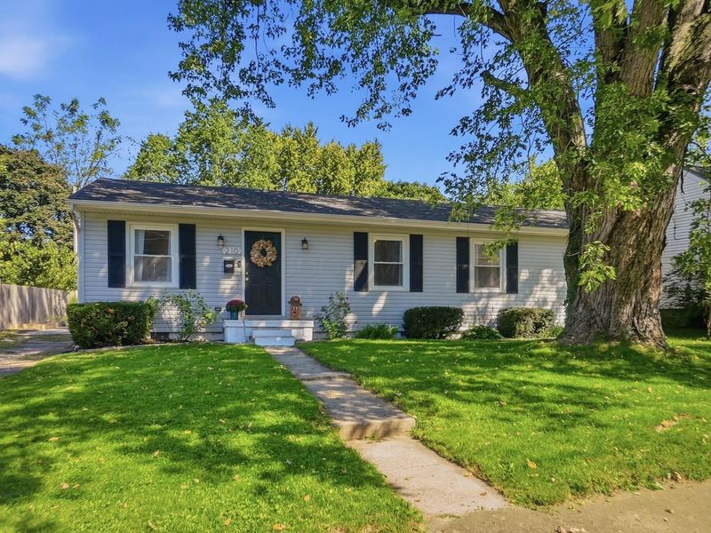 210 S Oak Street , London, OH 43140 Photo 2