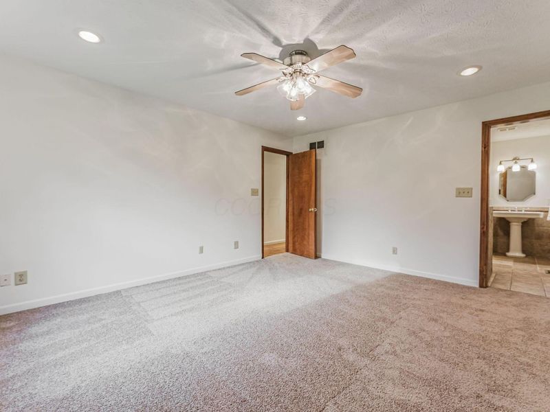 8835 Thomas Lane, West Jefferson, OH 43162 Photo 37