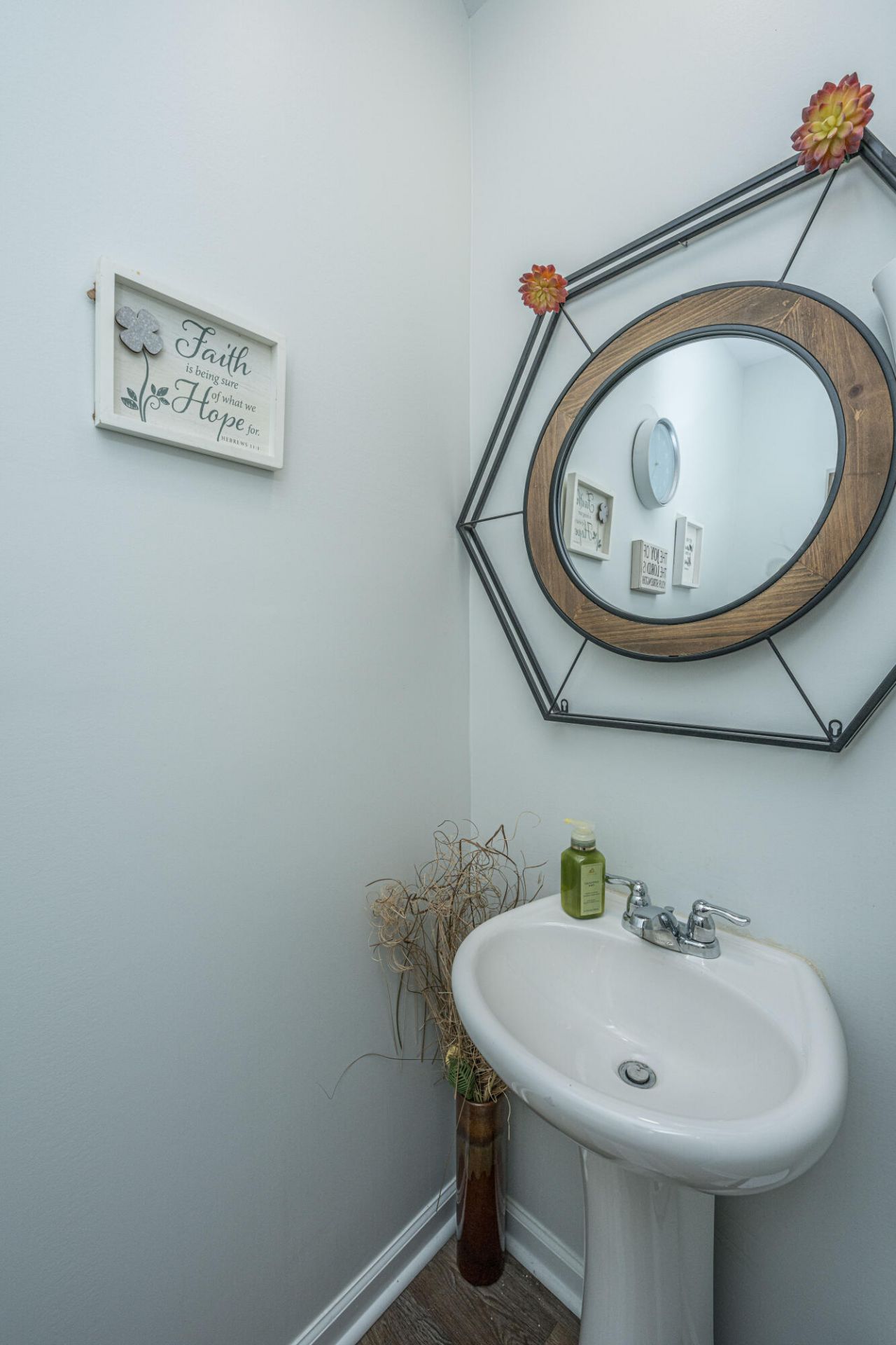 178 Oakwood Boulevard Photo 29