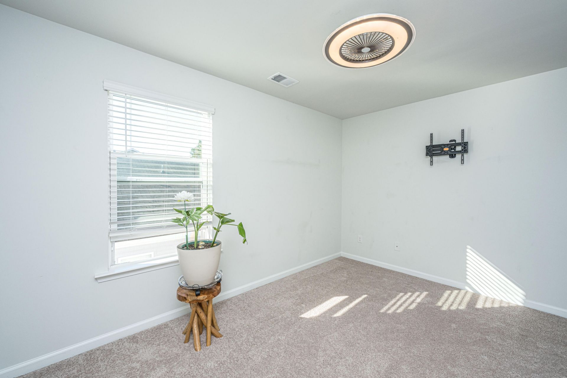 178 Oakwood Boulevard Photo 42