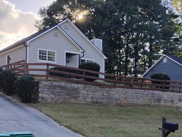 910 Winterside Lane, Atlanta, GA 30349