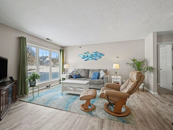 6165 Chasewood Parkway, Unit 1, Hopkins, MN 55343
