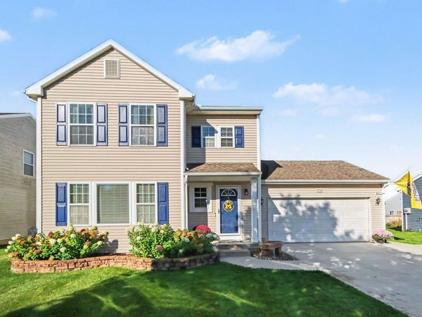 1714 Grovenberg Court, Vicksburg, MI 49097