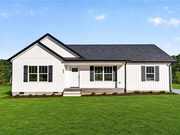 327 Lake Park Road , Asheboro, NC 27205