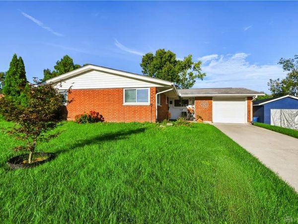 1221 Linda Lane, Fairborn, OH 45324