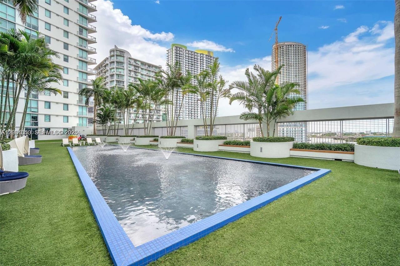 92 SW 3rd St , Unit 4003-04, Miami, FL 33130 Photo