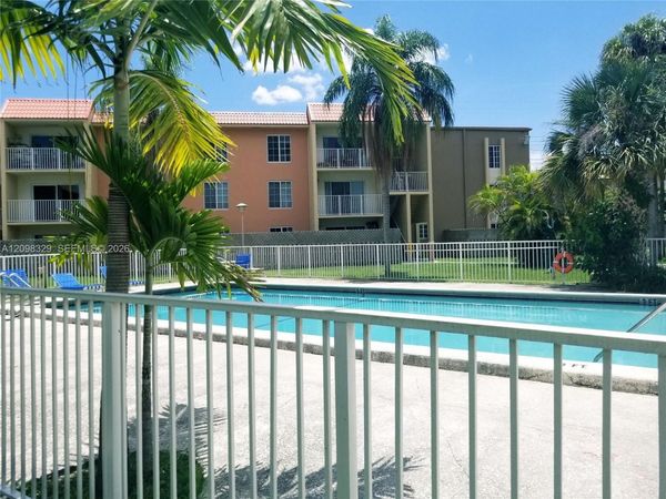 5241 Geneva Way , Unit 201, Doral, FL 33166