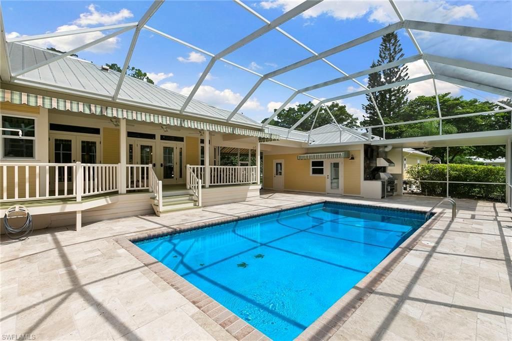 6460 Hidden Oaks Ln, Naples, FL 34119 Photo