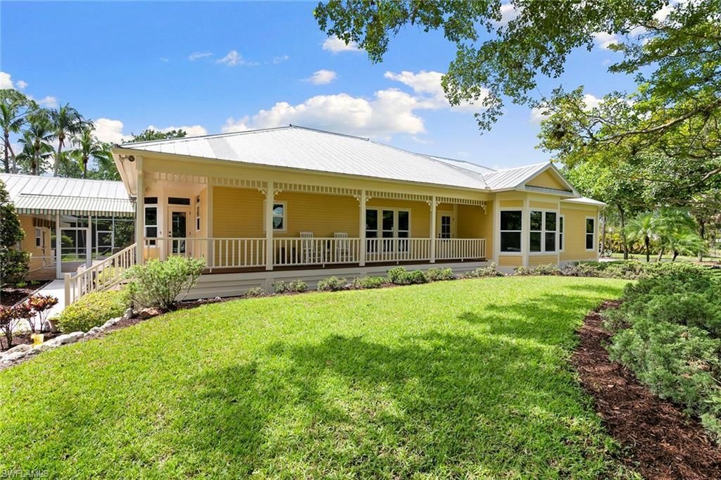 6460 Hidden Oaks Ln, Naples, FL 34119 Photo