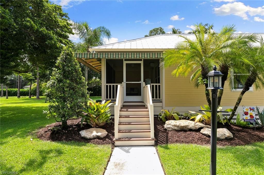 6460 Hidden Oaks Ln, Naples, FL 34119 Photo