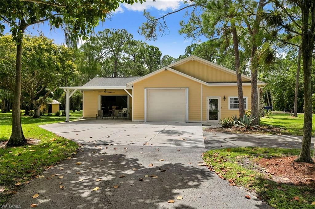 6460 Hidden Oaks Ln, Naples, FL 34119 Photo