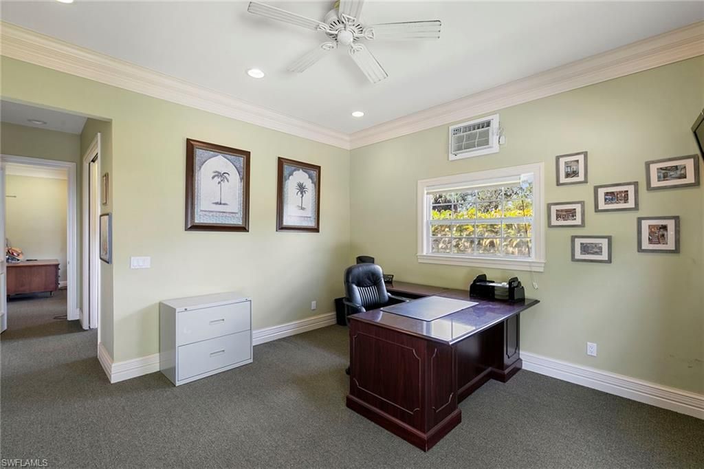 6460 Hidden Oaks Ln, Naples, FL 34119 Photo