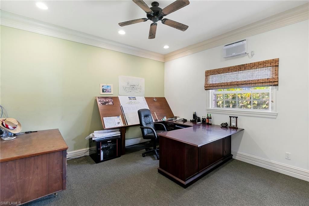 6460 Hidden Oaks Ln, Naples, FL 34119 Photo