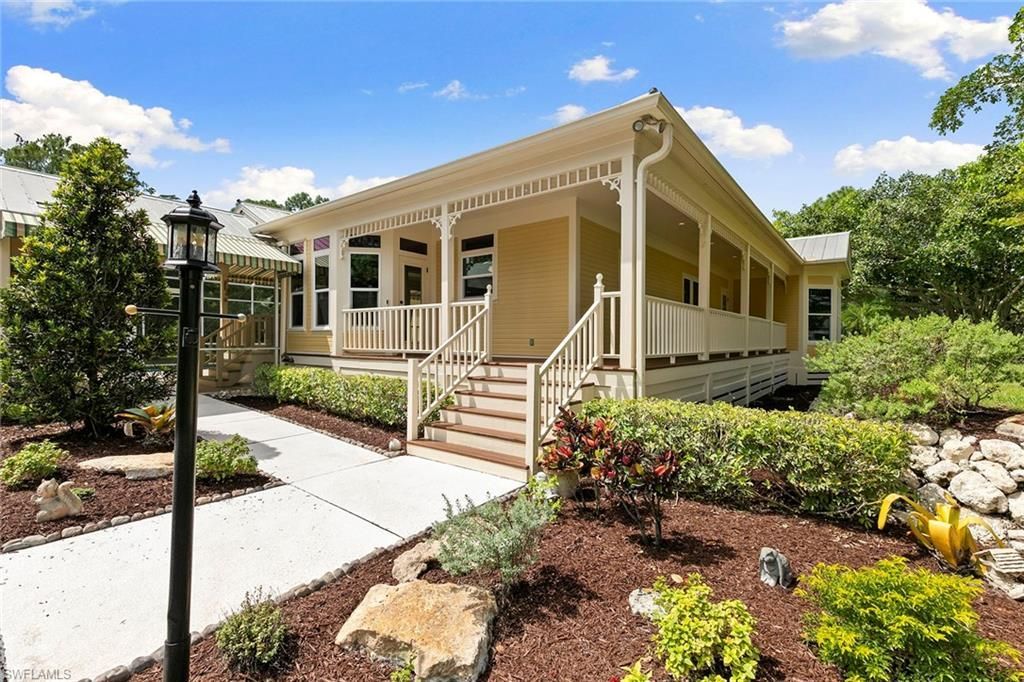 6460 Hidden Oaks Ln, Naples, FL 34119 Photo
