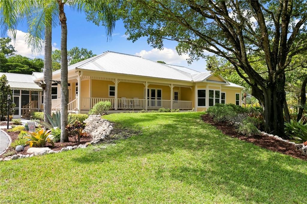 6460 Hidden Oaks Ln, Naples, FL 34119 Photo