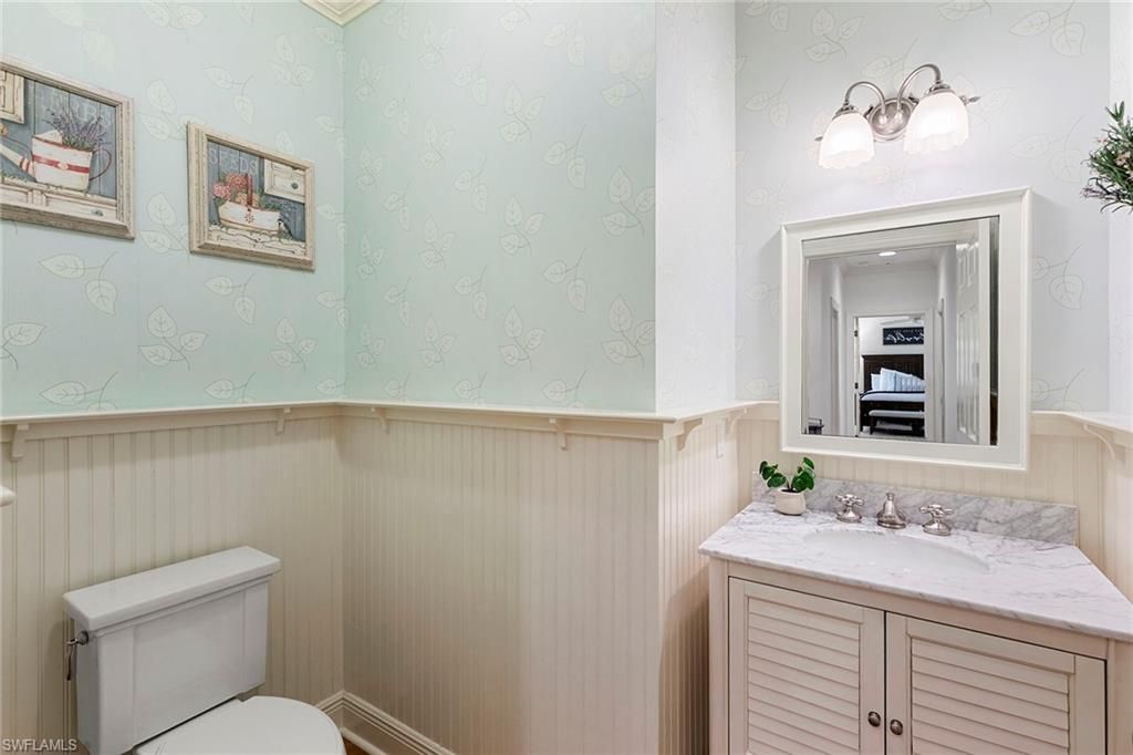 6460 Hidden Oaks Ln, Naples, FL 34119 Photo