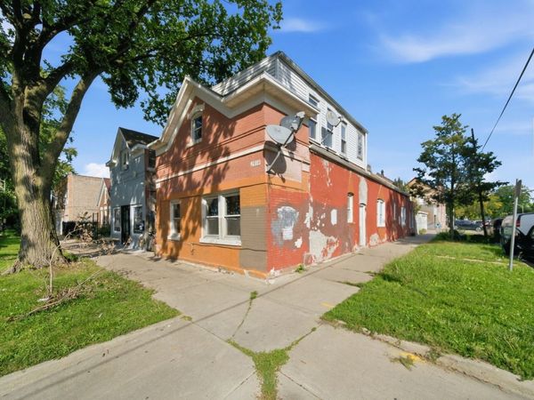 2859 S Homan Avenue , Chicago, IL 60623