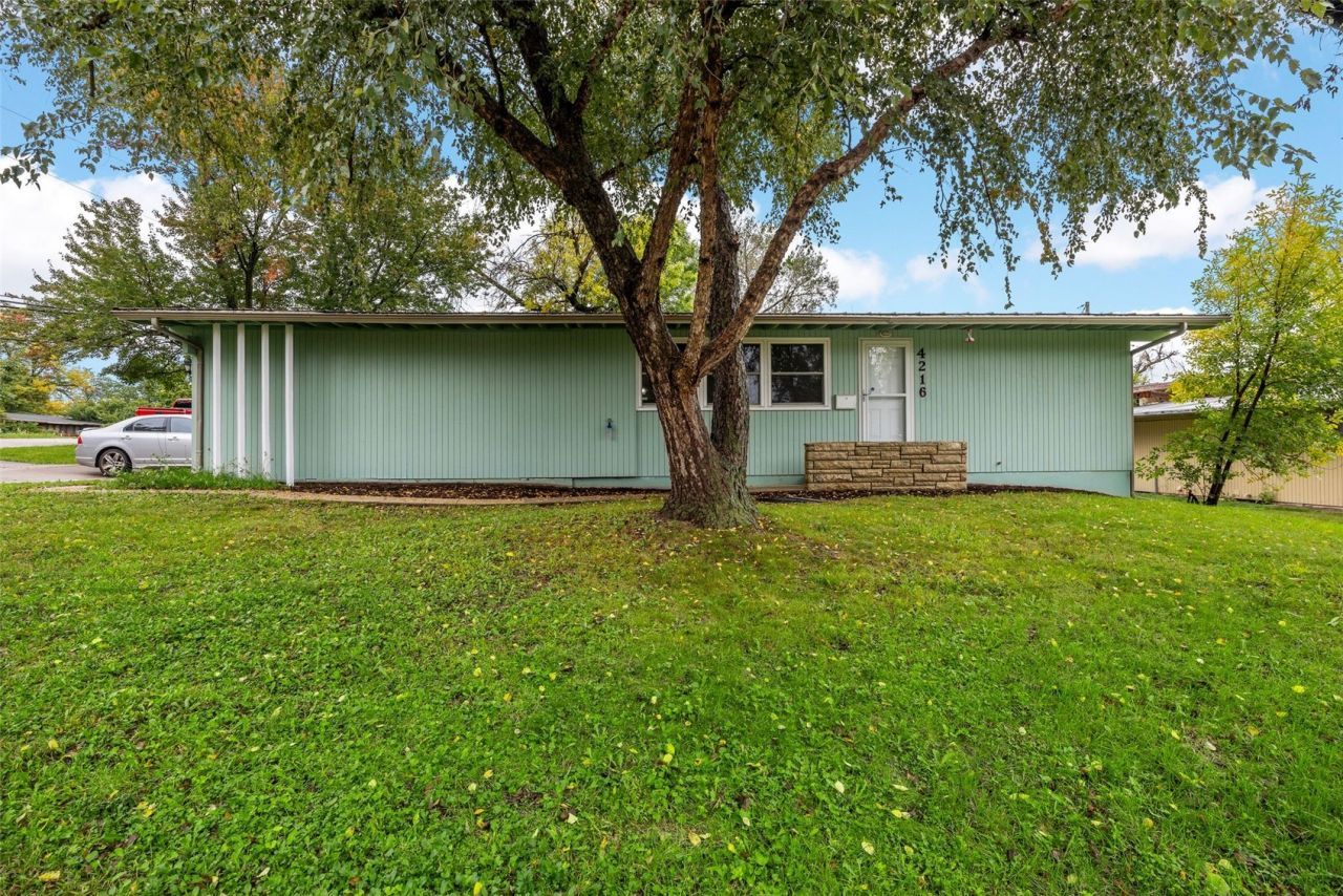 4216 Northwood Drive Ne, Cedar Rapids, IA 52402 Main Photo