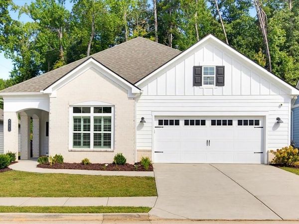5084 Dillingham Drive NW, Acworth, GA 30101