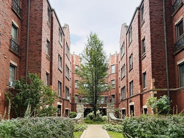 6759 N ARTESIAN Avenue , Unit 2G, Chicago, IL 60645
