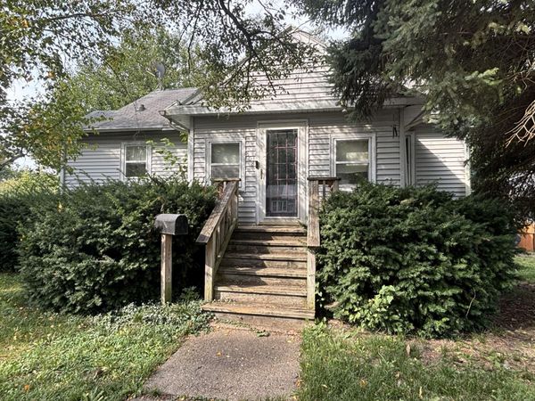 808 N 3rd Street , Kentland, IN 47951