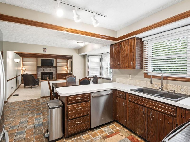 11730 Huntington Way NW, Pickerington, OH 43147 Photo 10
