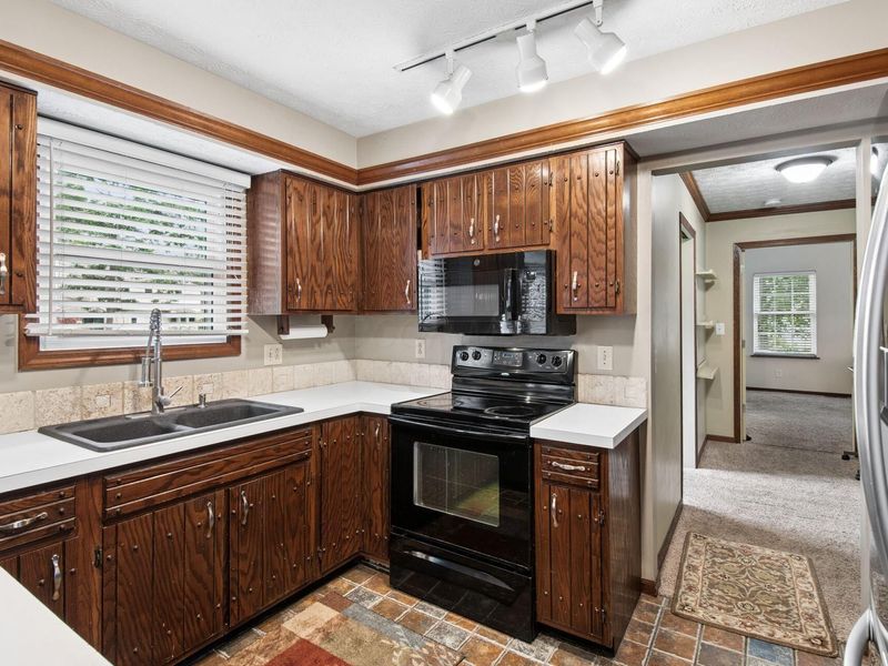 11730 Huntington Way NW, Pickerington, OH 43147 Photo 8