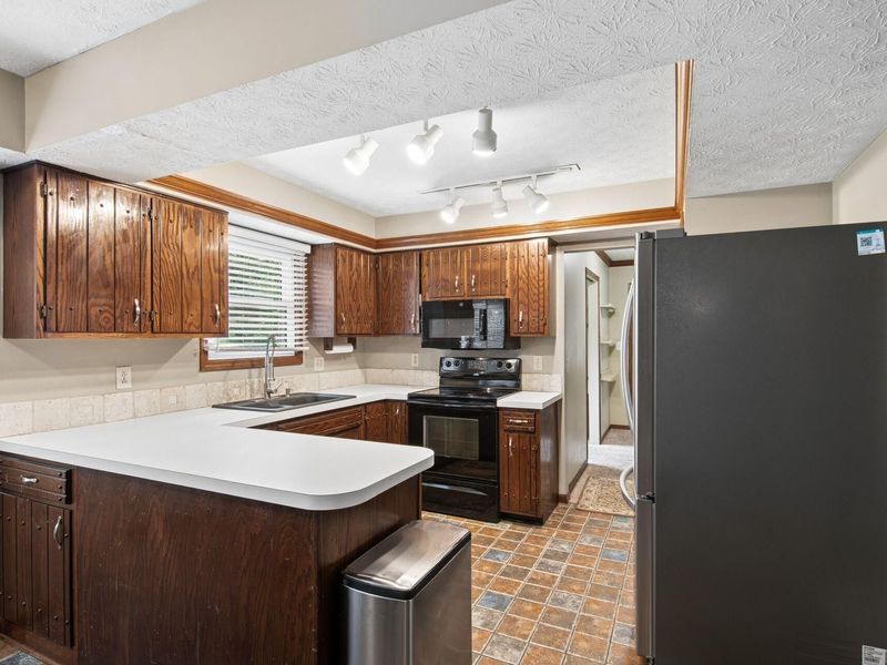 11730 Huntington Way NW, Pickerington, OH 43147 Photo 9
