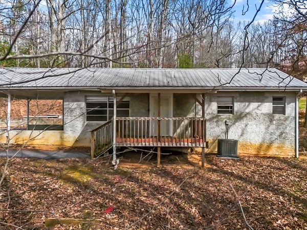 1360 Lower English Creek Rd, Newport, TN 37821