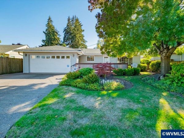 4708 Indiana Av NE, Salem, OR 97305