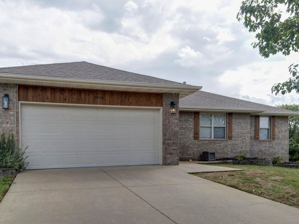 4626 S Falcon Court, Battlefield, MO 65619