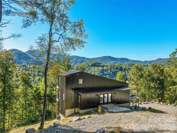700 Sunnyside Drive , Marshall, NC 28753