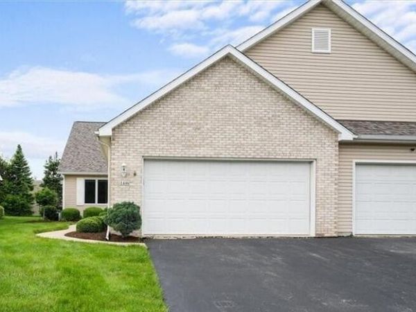 1446 Riverwalk Court , Waterville, OH 43566