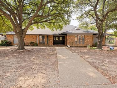 2104 Teakwood Trace, Fort Worth, TX 76112
