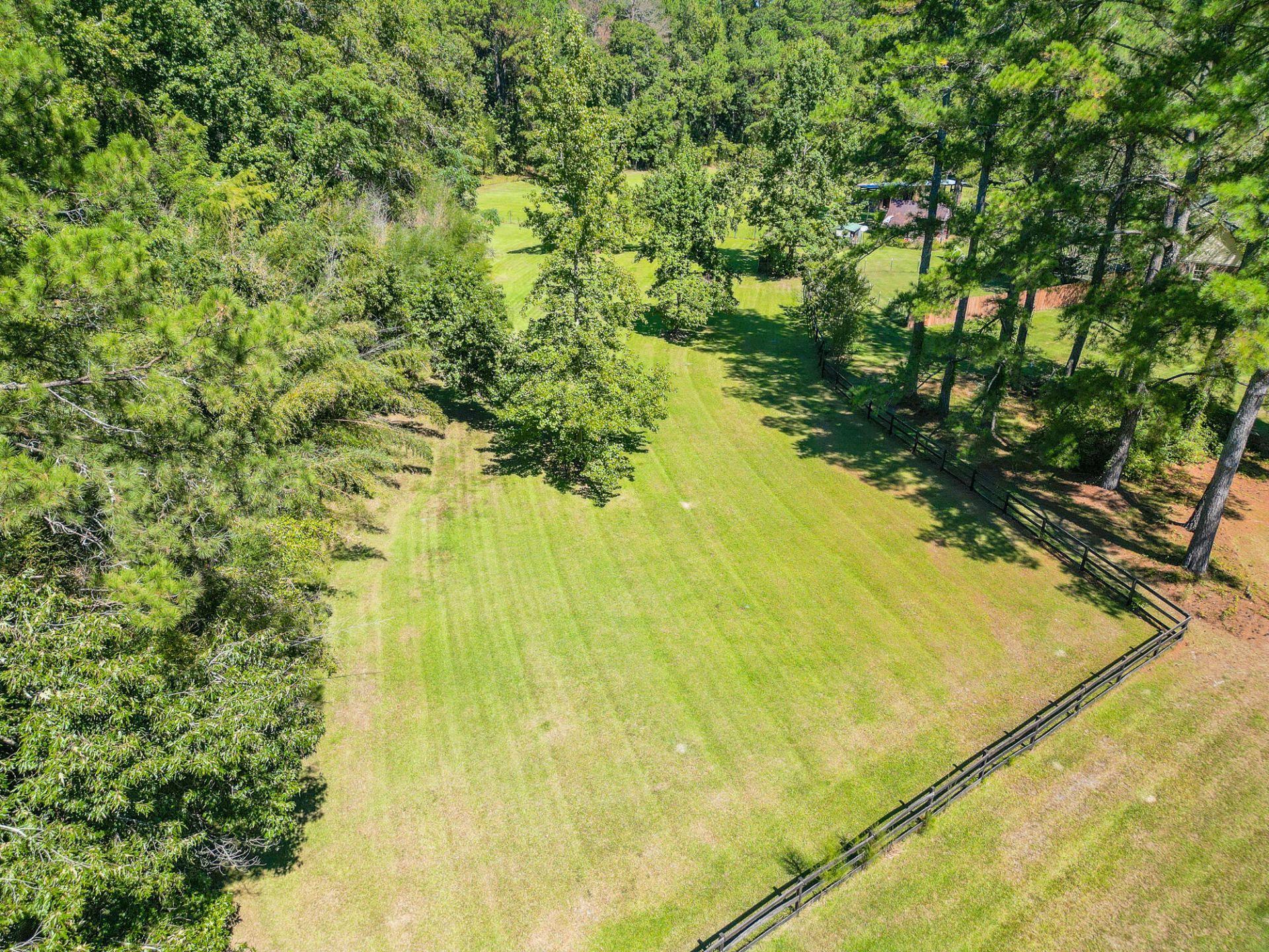 386 Rigby Road Photo 17
