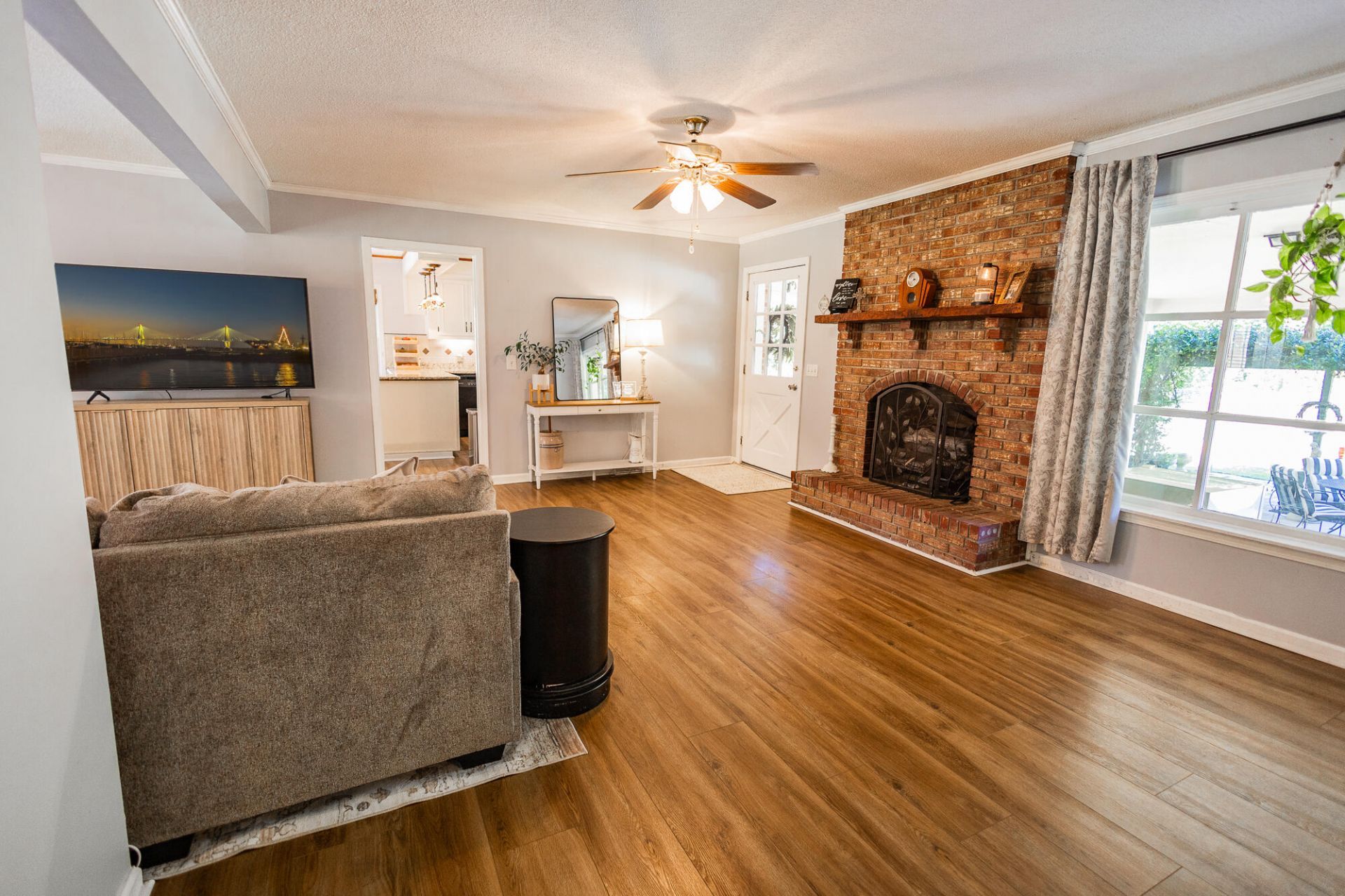 386 Rigby Road Photo 36