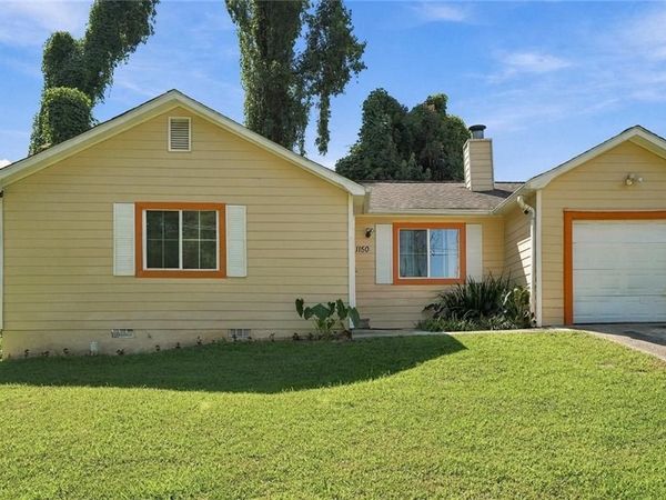 1150 Crystal Lake Road, Atlanta, GA 30349
