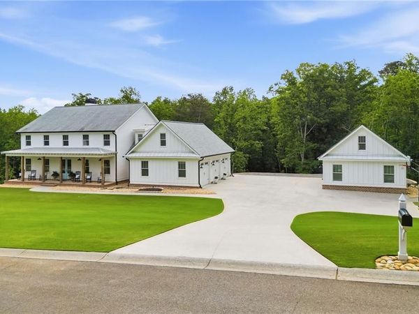 180 Laurel Ridge Lane , Ball Ground, GA 30107