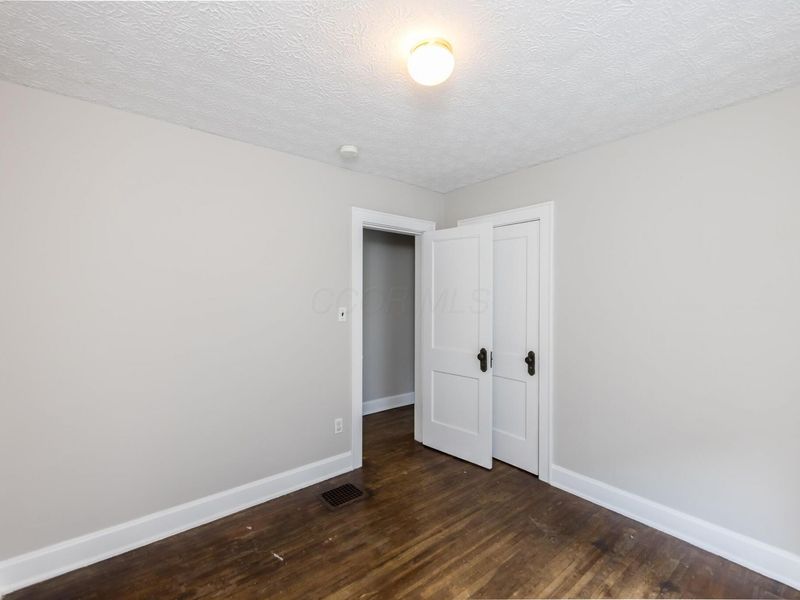 213 - 215 W Weber Road, Columbus, OH 43202 Photo 27
