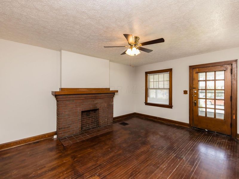 213 - 215 W Weber Road, Columbus, OH 43202 Photo 5