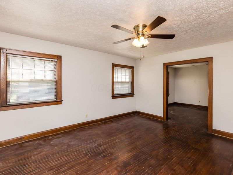 213 - 215 W Weber Road, Columbus, OH 43202 Photo 7